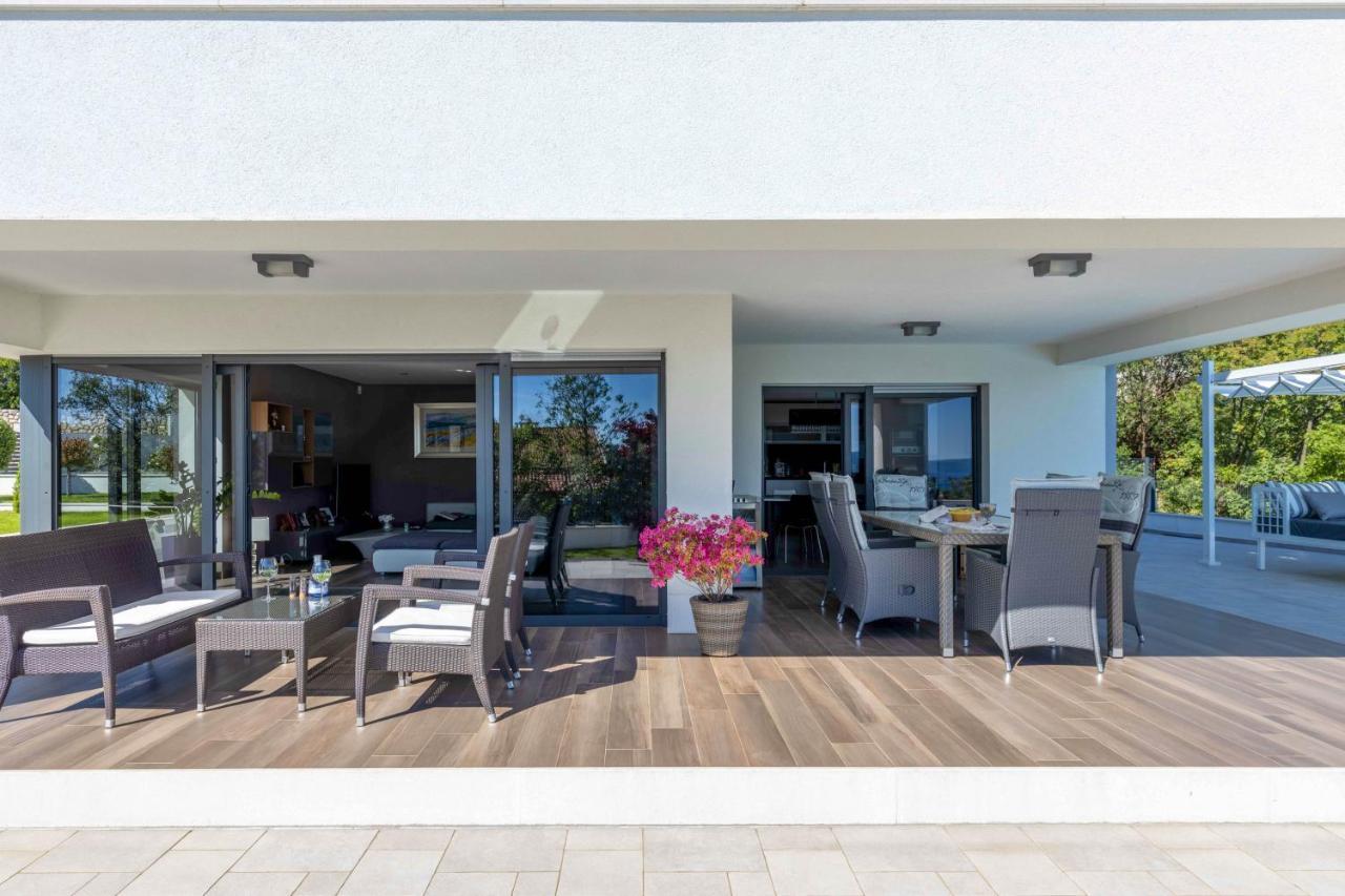 Villa Rina - Luxury Holiday Home Crikvenica Bagian luar foto
