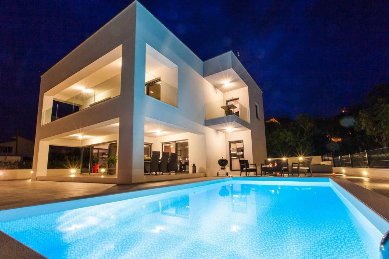 Villa Rina - Luxury Holiday Home Crikvenica Bagian luar foto