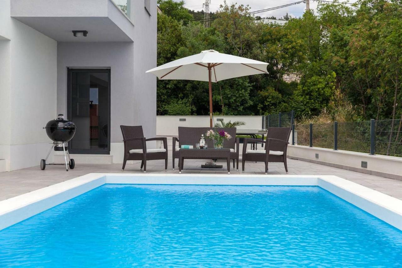 Villa Rina - Luxury Holiday Home Crikvenica Bagian luar foto
