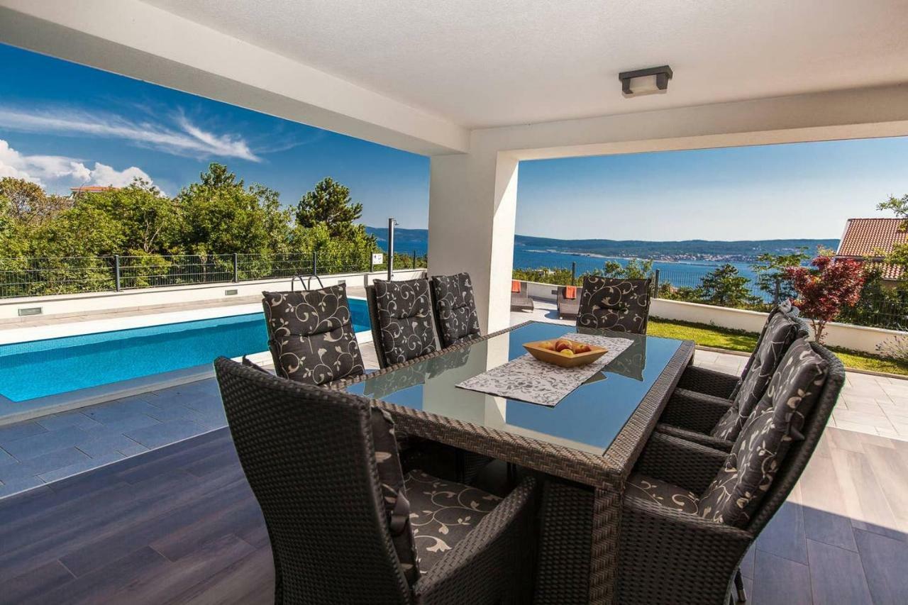 Villa Rina - Luxury Holiday Home Crikvenica Bagian luar foto
