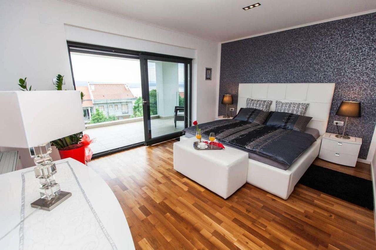 Villa Rina - Luxury Holiday Home Crikvenica Bagian luar foto