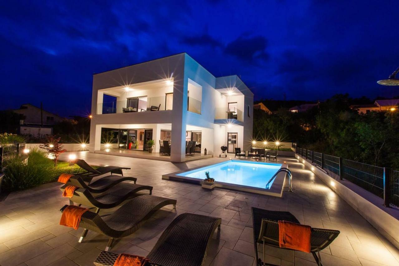 Villa Rina - Luxury Holiday Home Crikvenica Bagian luar foto