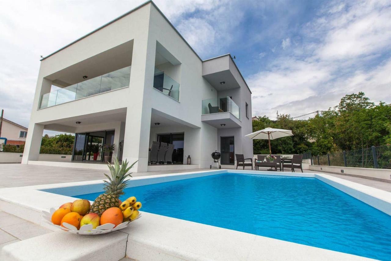 Villa Rina - Luxury Holiday Home Crikvenica Bagian luar foto
