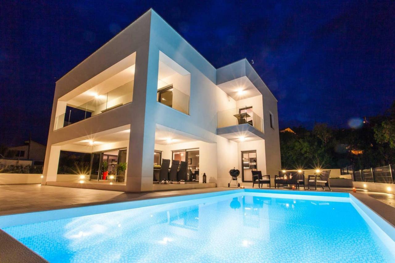 Villa Rina - Luxury Holiday Home Crikvenica Bagian luar foto