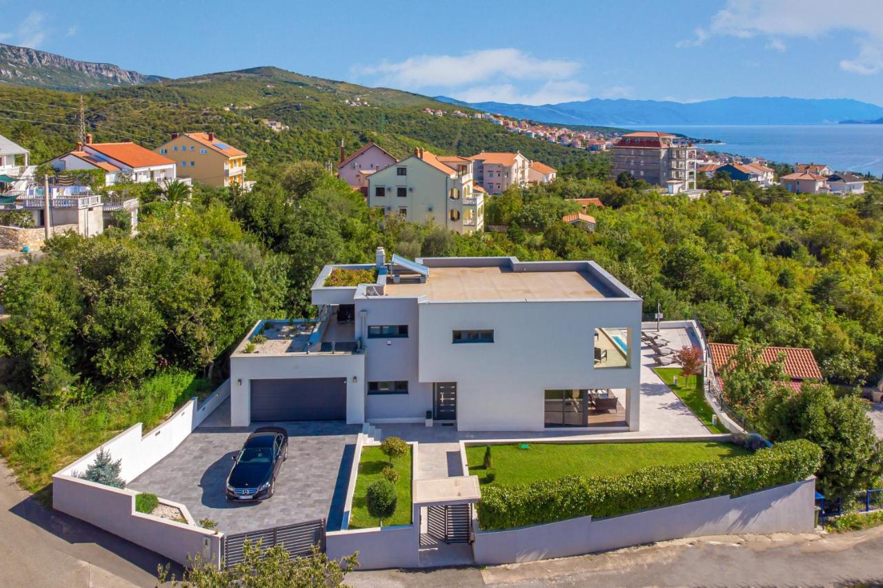 Villa Rina - Luxury Holiday Home Crikvenica Bagian luar foto