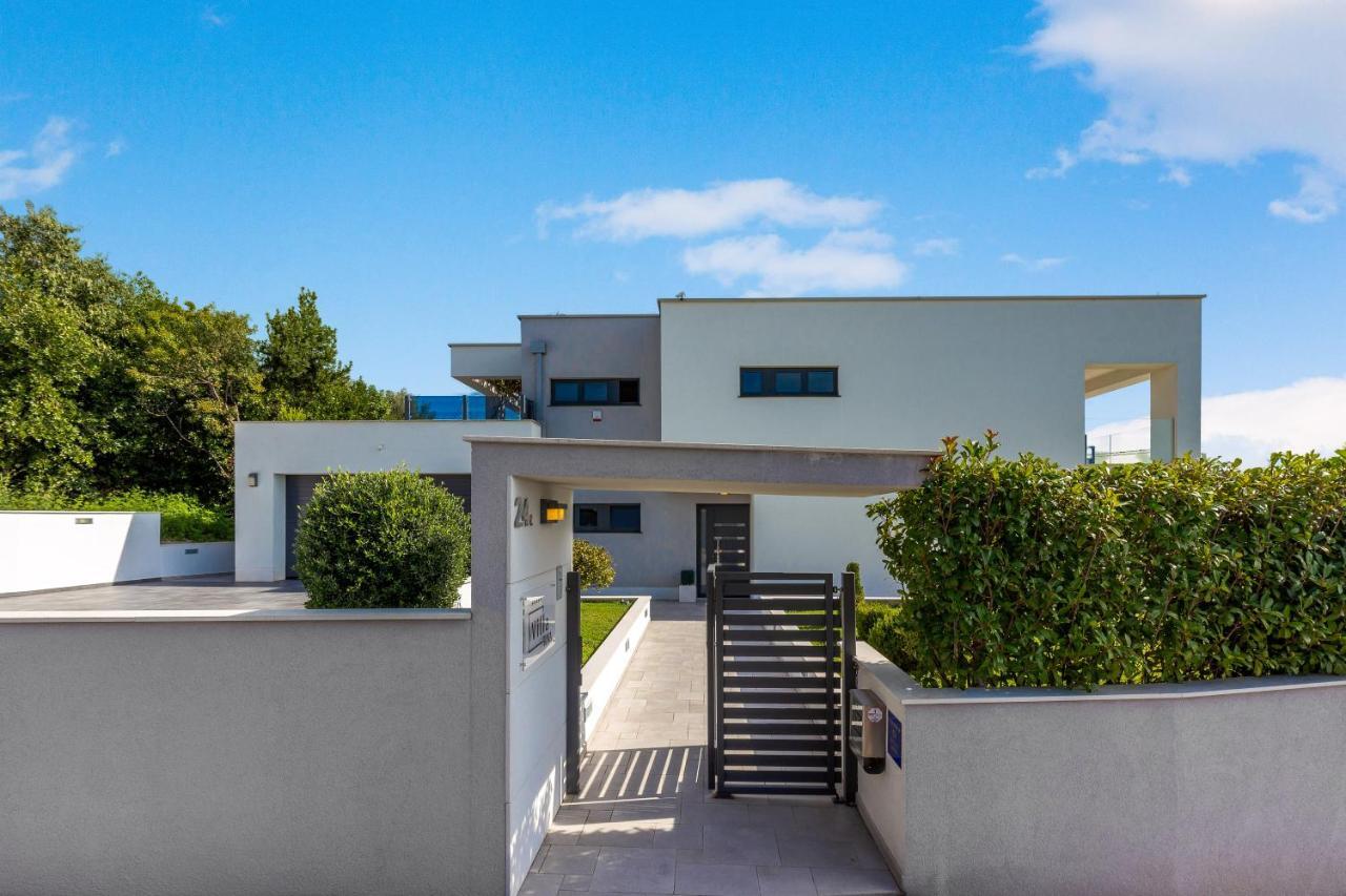 Villa Rina - Luxury Holiday Home Crikvenica Bagian luar foto