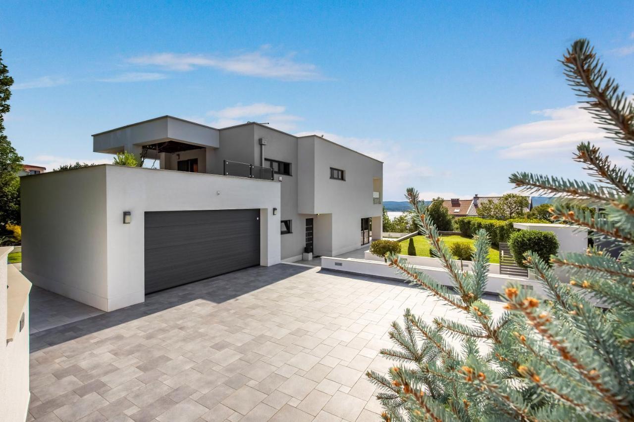 Villa Rina - Luxury Holiday Home Crikvenica Bagian luar foto