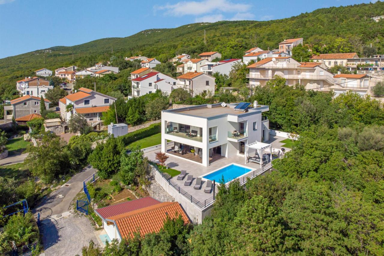 Villa Rina - Luxury Holiday Home Crikvenica Bagian luar foto