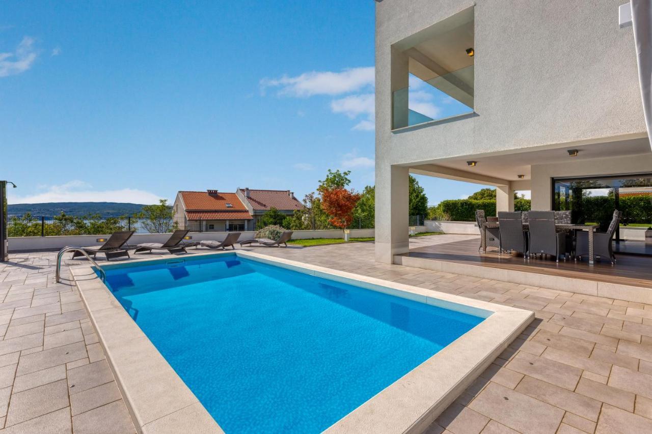 Villa Rina - Luxury Holiday Home Crikvenica Bagian luar foto